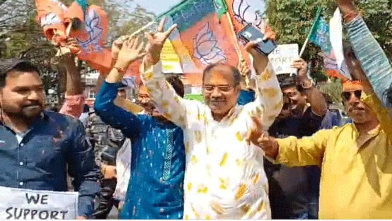 সিএএ কার্যকরে কেন্দ্রীয় স্বরাষ্ট্র মন্ত্রকের বিঞ্জপ্তি, আবীরখেলা আসানসোলে