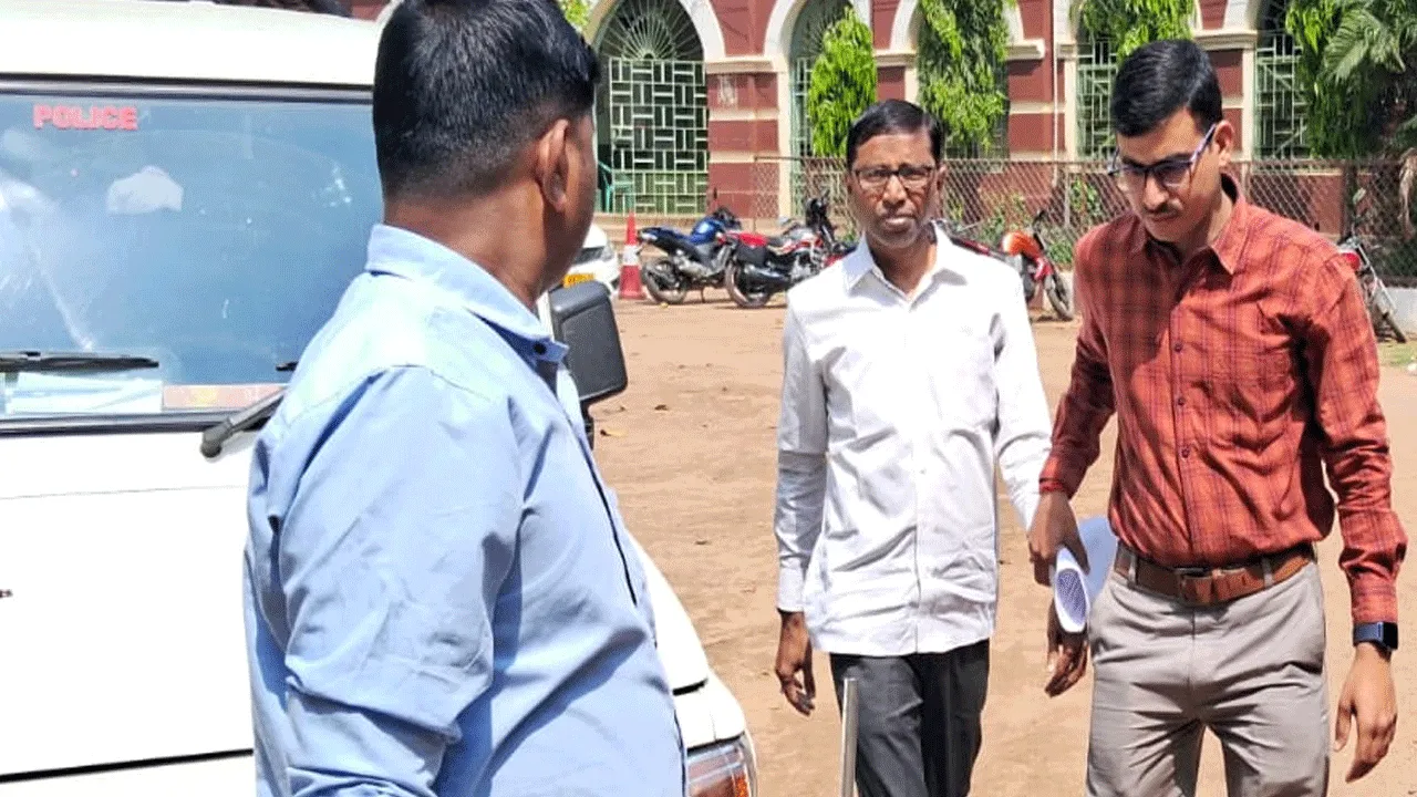 পশ্চিমাঞ্চলের প্রাক্তন চেয়ারম্যান শেখ সিরাজুদ্দিন গ্রেফতার