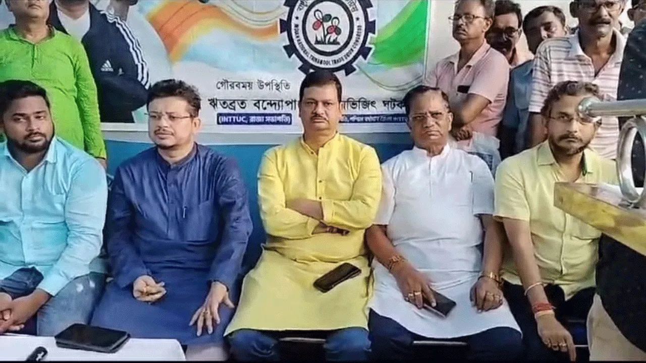 রাজ্য সভাপতির নেতৃত্বে দূর্গাপুরে এসবিএসটিসির কার্যালয়ে ডেপুটেশন