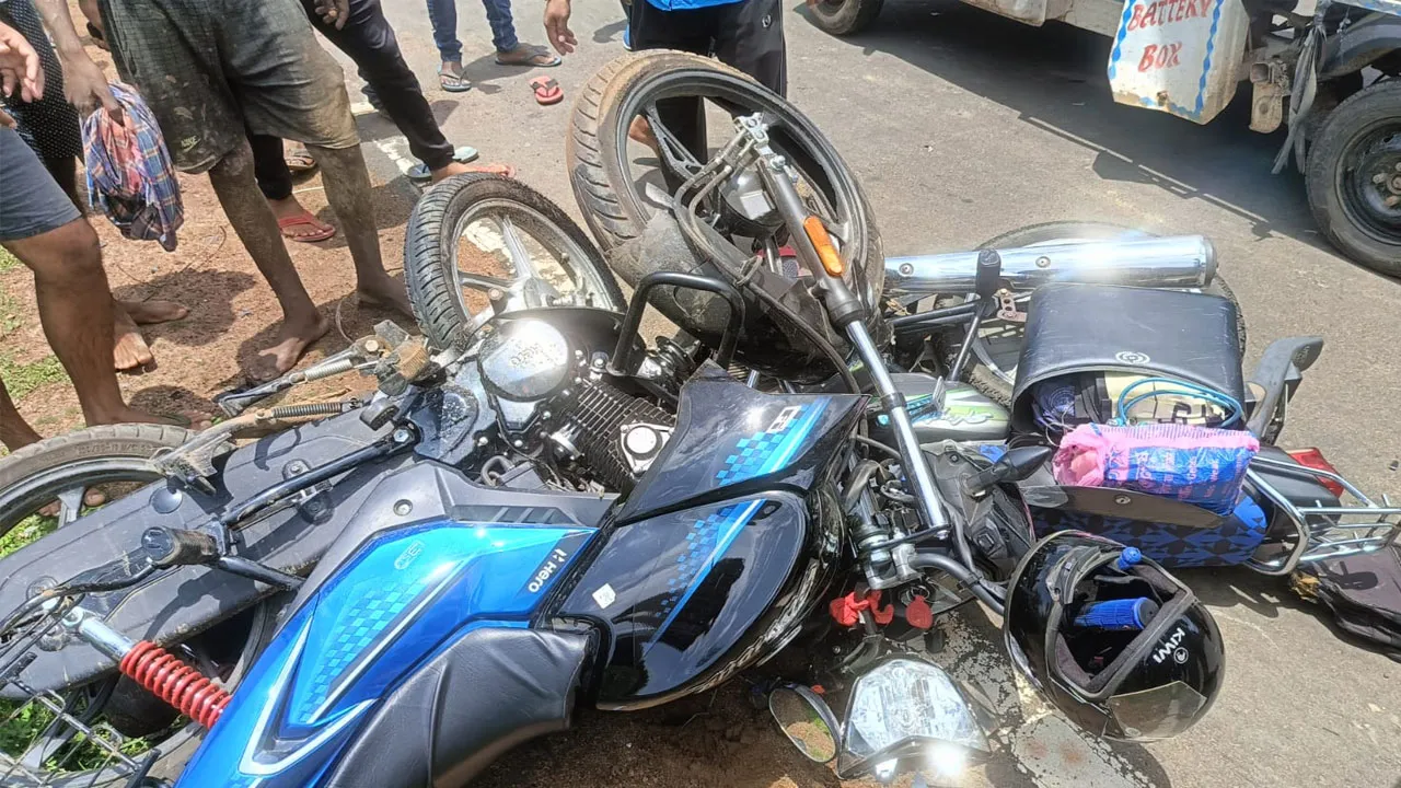 পাশাপাশি দুটি বাইকের সংঘর্ষে মর্মান্তিক পরিণতি
