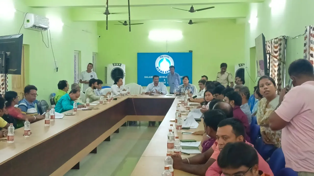 সালানপুরে বাড়ি বাড়ি পানীয় জল ও ডাবল লেন বাইপাস