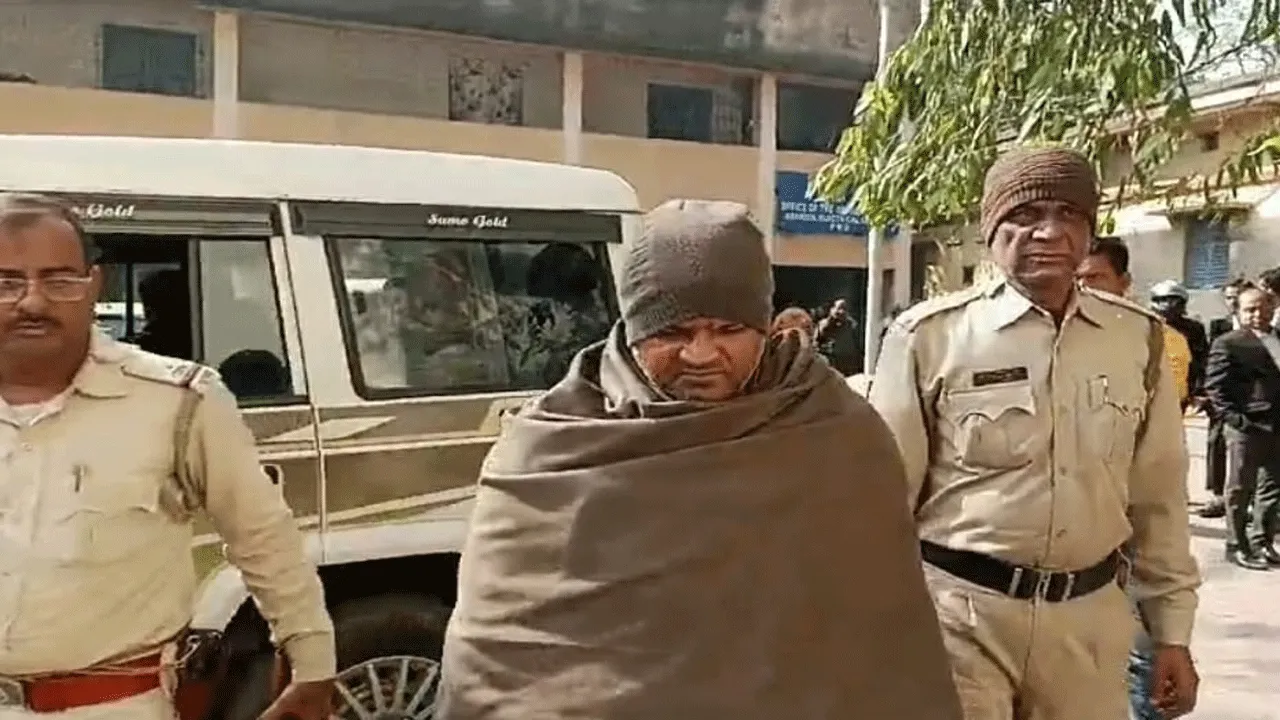 আসানসোলে ৩টি পিস্তল সহ ধৃত ব্যক্তি