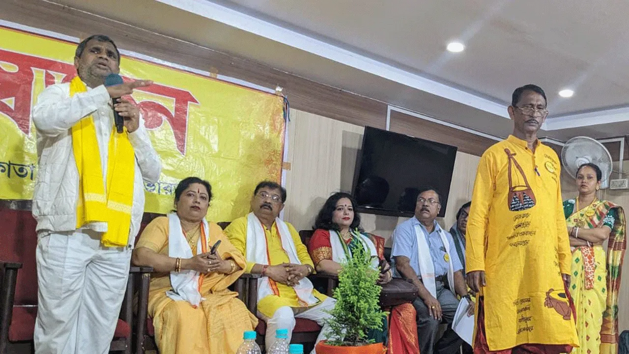‘বাংলা ভাষা উৎসব’-এ বাংলা ভাষা ব্যবহারের উপর জোর দিলেন রাজ্যের মন্ত্রী