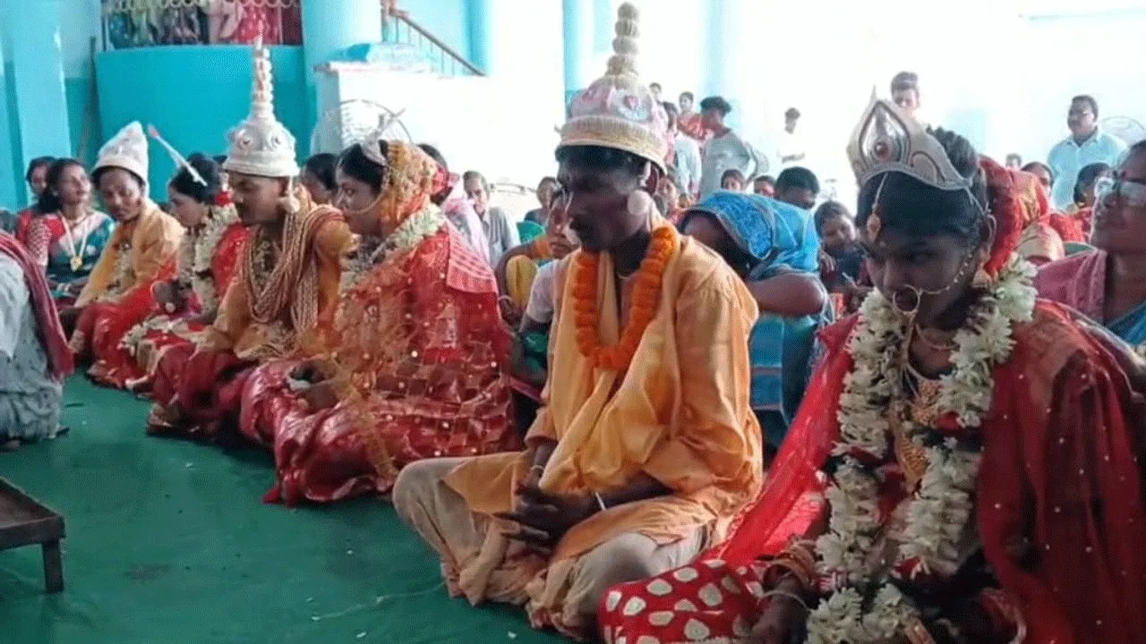 আসানসোল গ্রামে গণবিবাহের আসর