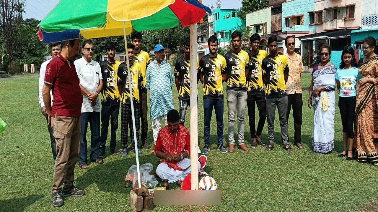 নববর্ষের দিন ঐতিহ্য মেনে বার পুজো ‘আমরা কজন’ ক্লাবের