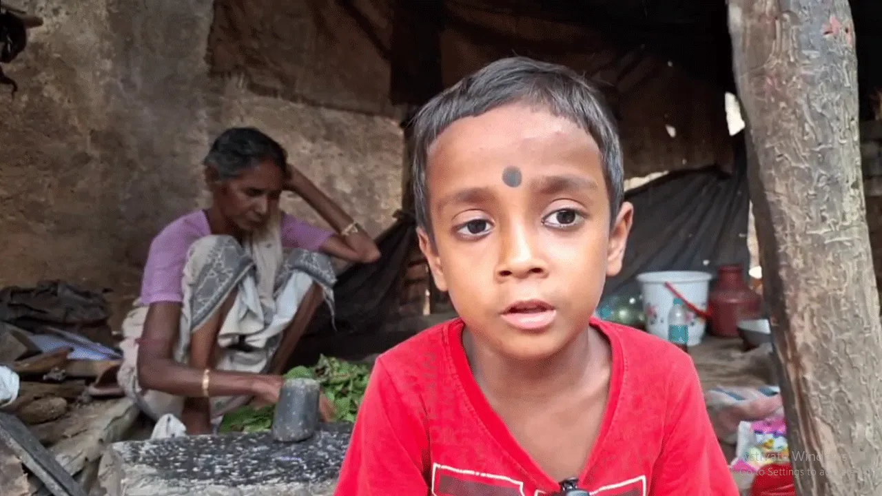 সাত বছরের অয়নের কিডনি বিকল, চিকিৎসার খরচ জোগাতে হিমশিম বাউরি দম্পতি