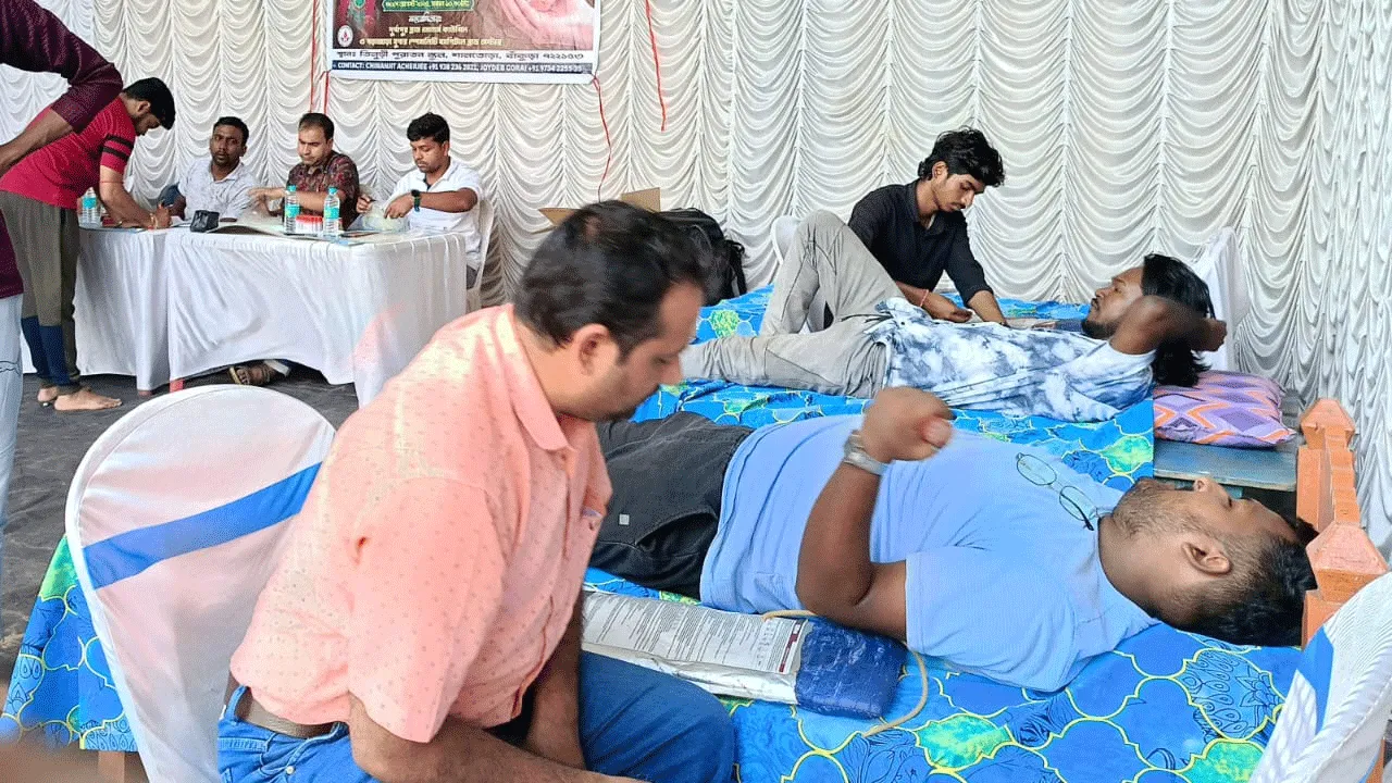উৎসবের মরশুমে রক্তের আকাল মেটাতে উদ্য়োগী পুজো কমিটি