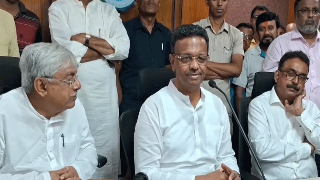 দুর্গাপুরকে আইটি সিটি রূপে গড়ে তোলার কথা শোনালেন মন্ত্রী ফিরহাদ হাকিম