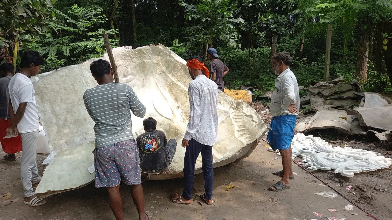 ৮৫ ফুটের কালী প্রতিমা তৈরি করে চমক দিতে চলেছে কুলটি ইয়ং ম্যান অ্যাসোসিয়েশন