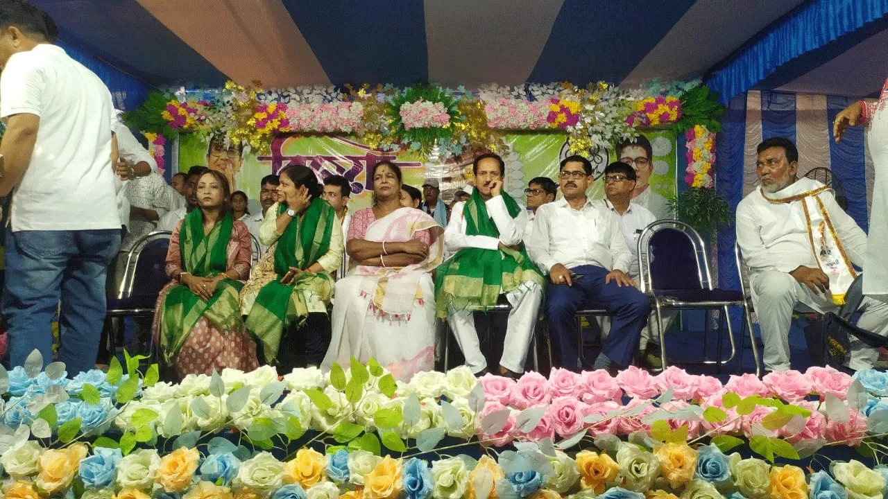 আউসগ্রাম-১ নং ব্লক তৃণমূল কংগ্রেসের উদ্যোগে আয়োজিত হলো বিজয়া সম্মেলনী