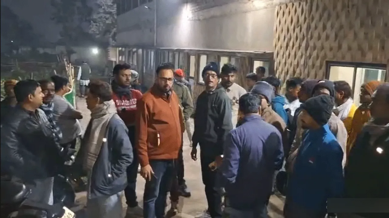 কারখানায় নির্মাণ কাজ চলাকালীন বড় দুর্ঘটনা, দুই শ্রমিকের মৃত্যু
