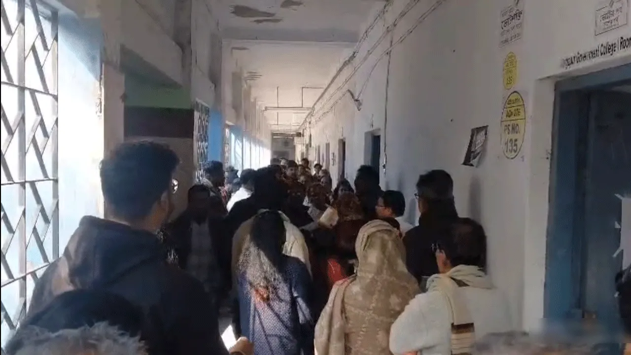 কমিশনের ভুলে ভোটারকে শুনানিতে ডাকার অভিযোগ দুর্গাপুরে
