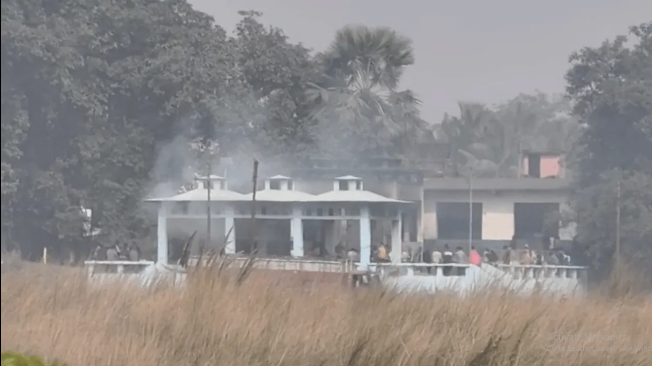 পথশ্রী প্রকল্পে রাস্তা নির্মাণের সূচনা ঘিরে বিতর্ক কাঁকসায়