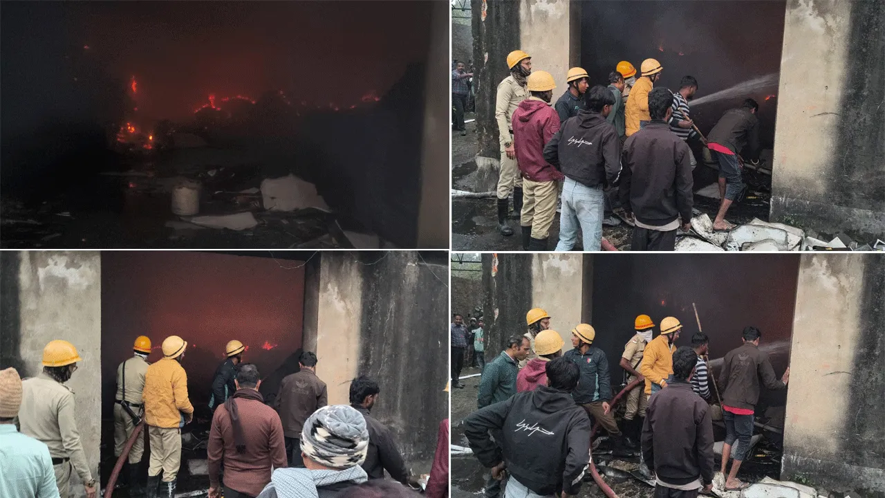 বেসরকারি কাঁচ কারখানায় বিধ্বংসী আগুন, কয়েক কোটি টাকার ক্ষতি