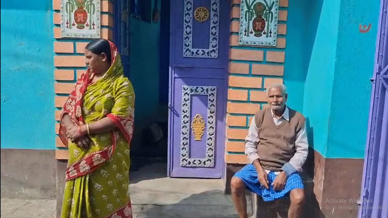 আজও পূরণ হয়নি প্রতিশ্রুতি, অসহায় পরিবার