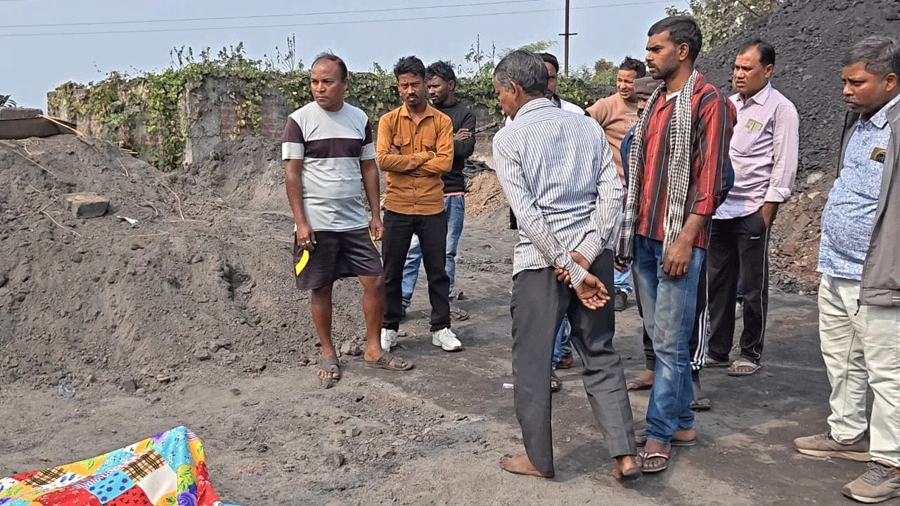 বেসরকারি কোক কারখানায় কর্মীর রহস্যজনক মৃত্যু , উত্তেজনা