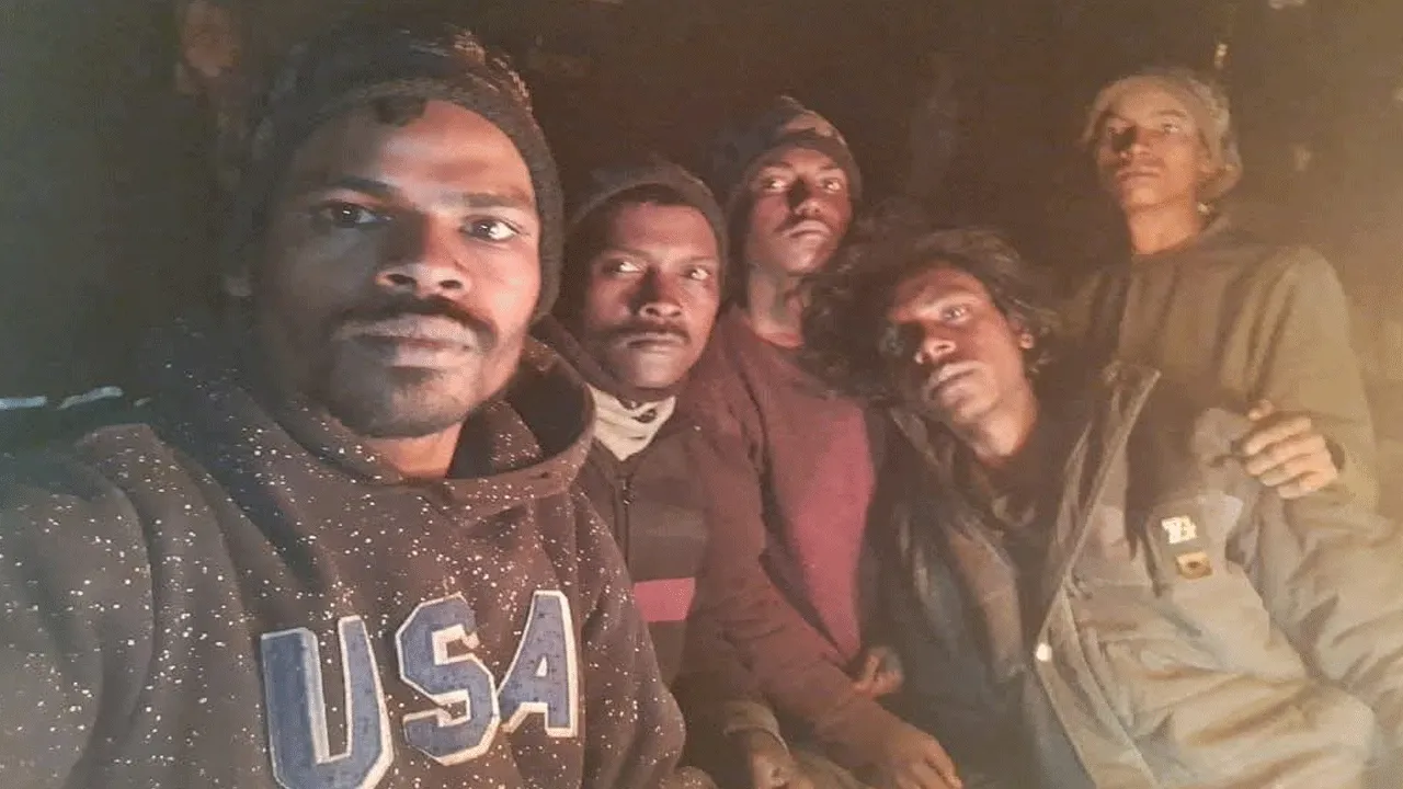 কাশ্মীরে আটক ঝাড়খণ্ডের ৫ শ্রমিক, প্রাণে মারার হুমকি