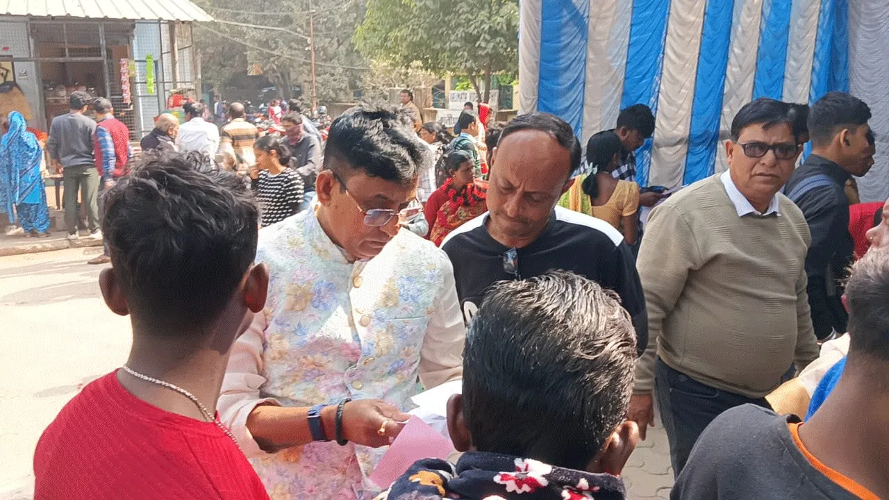 কর্তব্যে অটল আউসগ্রামের বিধায়ক