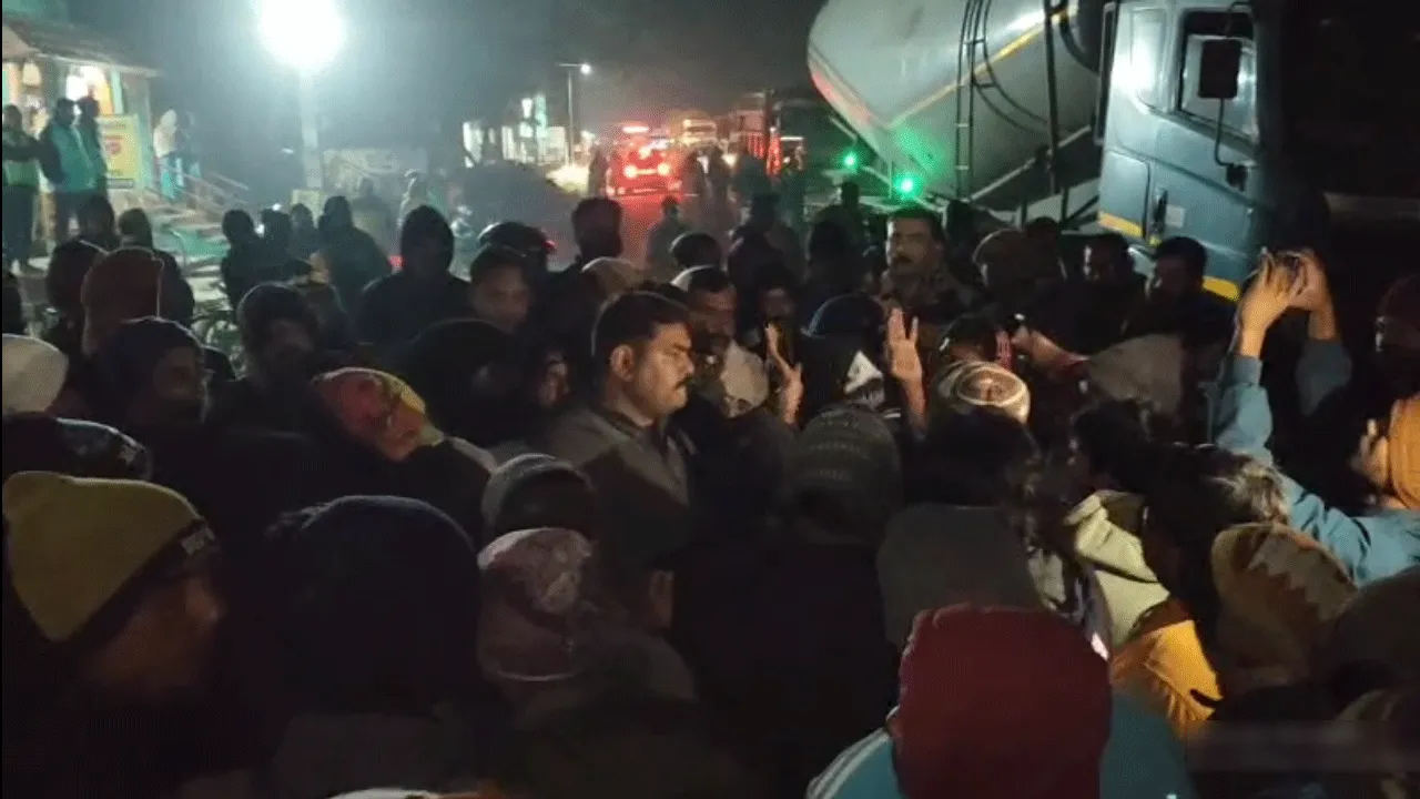 বছর শেষে জাতীয় সড়কে দুর্ঘটনায় জোড়া মৃত্যু