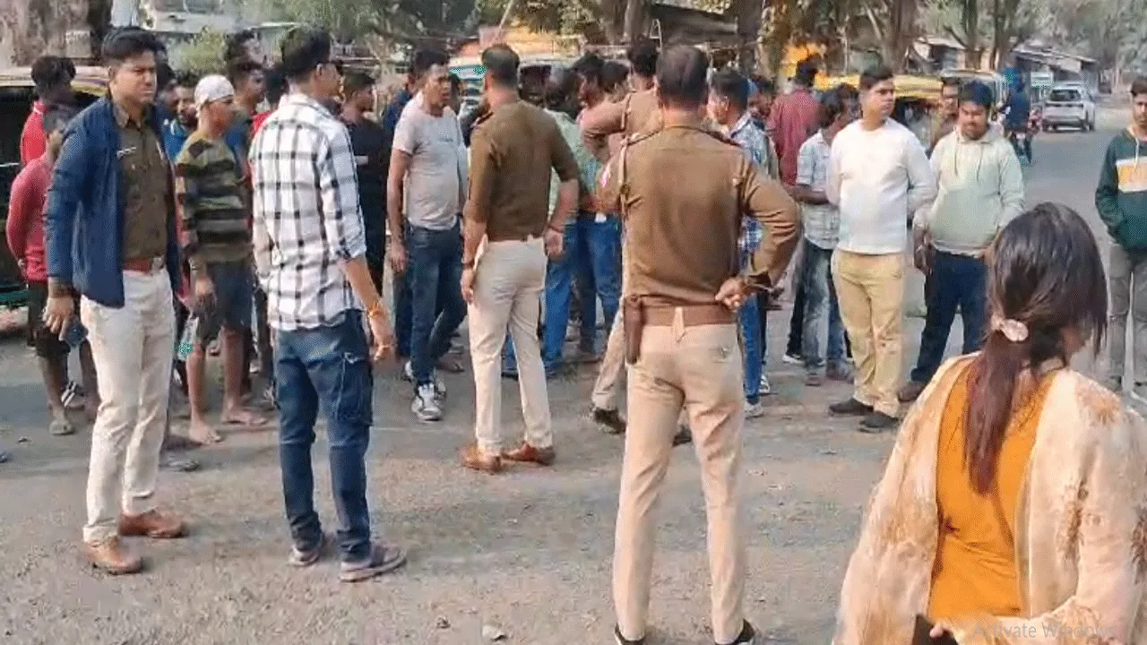 ইভটিজিংকে কেন্দ্র করে তৃণমূল বিজেপির সংঘাত, উত্তেজনা ইস্পাত নগরীতে