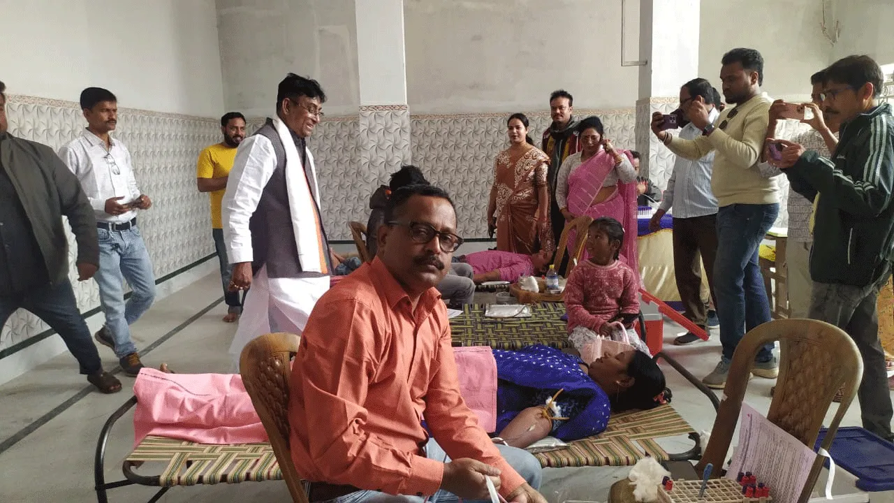 গুসকরায় আয়োজিত হলো স্বেচ্ছায় রক্তদান শিবির