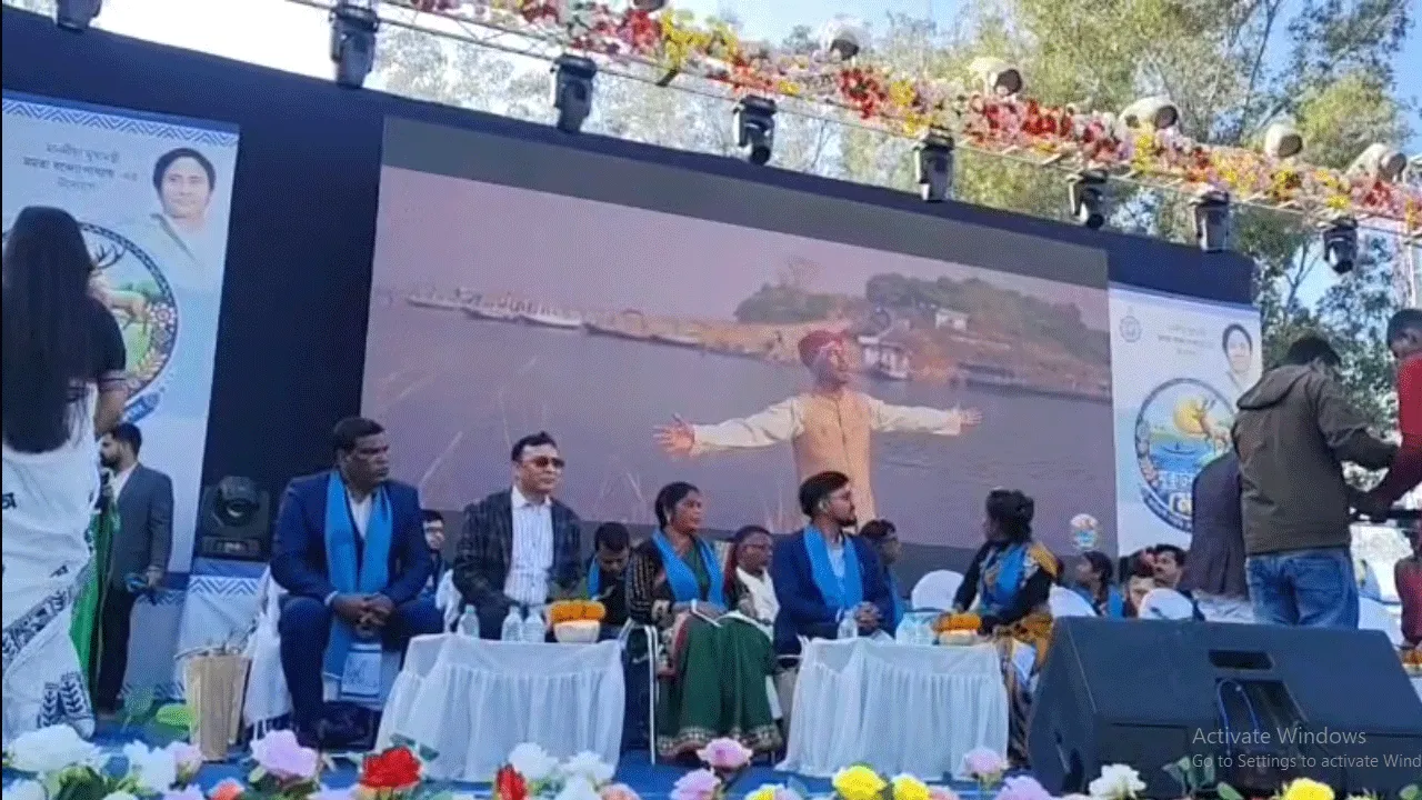 শুরু হল তিন দিনের মুকুটমণিপুর মেলা