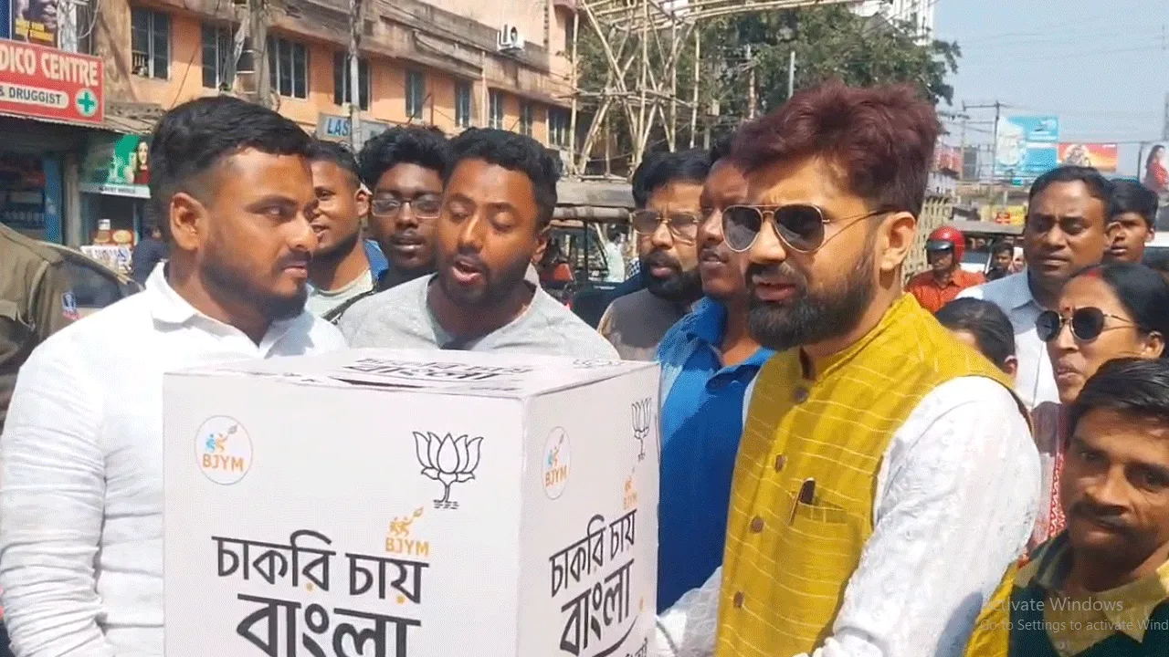 চাকরির দাবিতে মুখ্যমন্ত্রীকে চিঠি পাঠানোর অভিনব কর্মসূচি বিজেপির