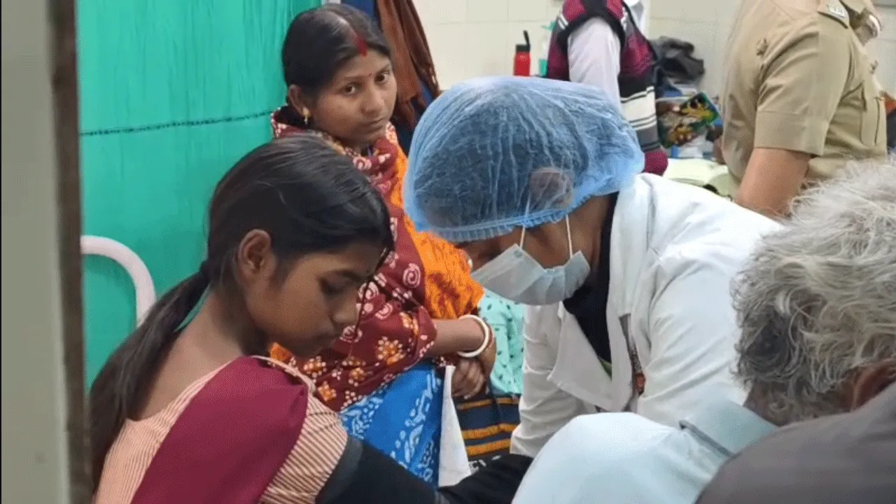 সাপের কামড়ে অসুস্থ মাধ্যমিক পরীক্ষার্থী, হাসপাতালে পরীক্ষার ব্যবস্থা