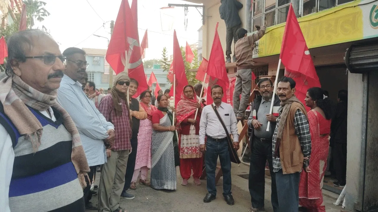 দখল মুক্ত হলো সিপিএমের দলীয় কার্যালয়