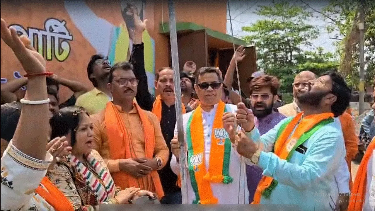 দলীয় প্রার্থীর সমর্থনে দুর্গাপুরে প্রচারে যোগ দিয়ে বিতর্কিত মন্তব্য বিজেপি সাংসদের