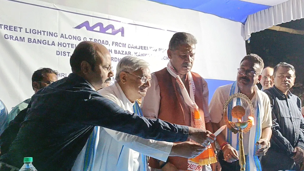 মন্ত্রীর হাত ধরে দূর হলো অন্ধকার, খুশি এলাকাবাসী