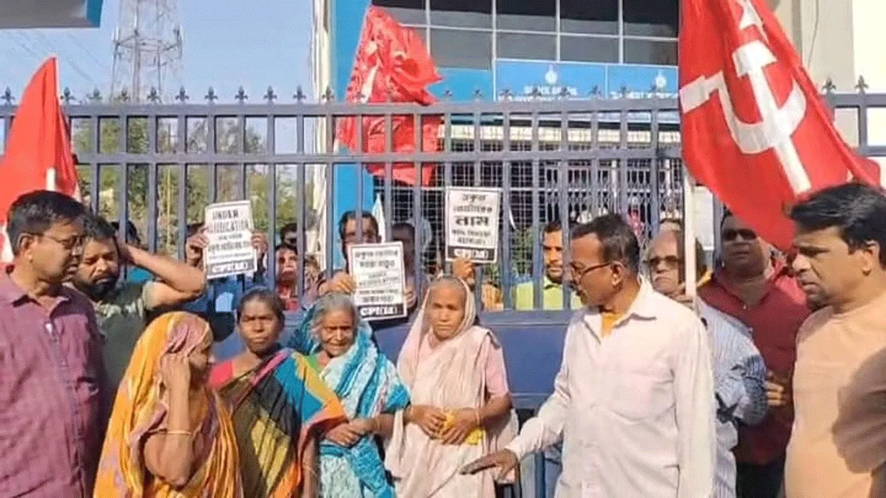 ভোটার তালিকা থেকে সংখ্যালঘু মানুষের নাম বাদ পড়ার অভিযোগ, দুর্গাপুরে সরব সিপিএম
