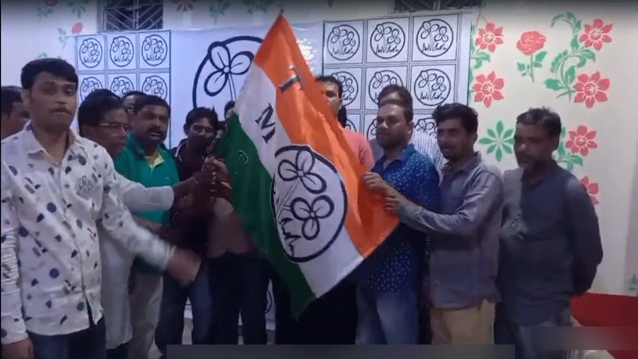 ভোটের মুখে ওন্দায় বিজেপিতে ভাঙন ধরিয়ে তৃণমূলে যোগদান