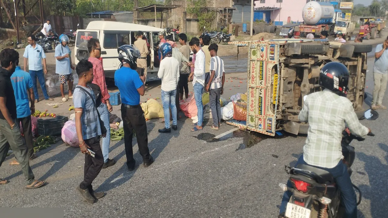 অন্ডাল মোড়ে জাতীয় সড়কে মর্মান্তিক দুর্ঘটনা, মৃত এক আহত বেশ কয়েকজন