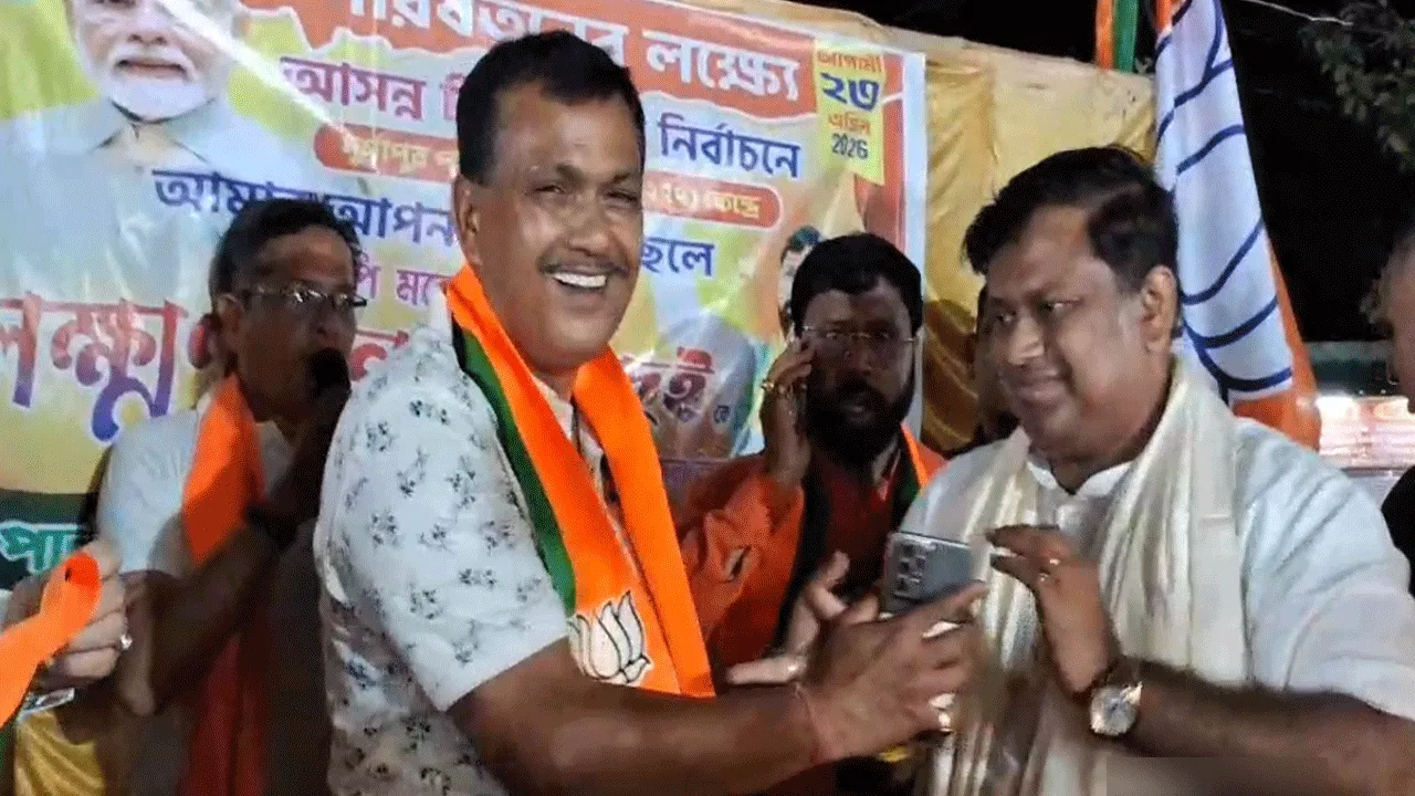 ভোটের মুখে দুর্গাপুরে তৃণমূলে ভাঙন, দলের হেভিওয়েট নেতার যোগ বিজেপিতে