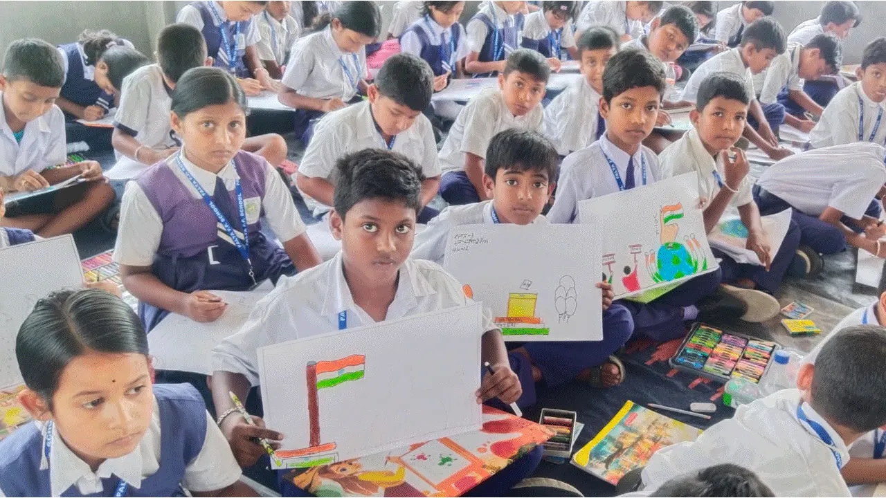 প্রাথমিক বিদ্যালয়ে অনুষ্ঠিত হলো বর্ণময় অঙ্কন প্রতিযোগিতা