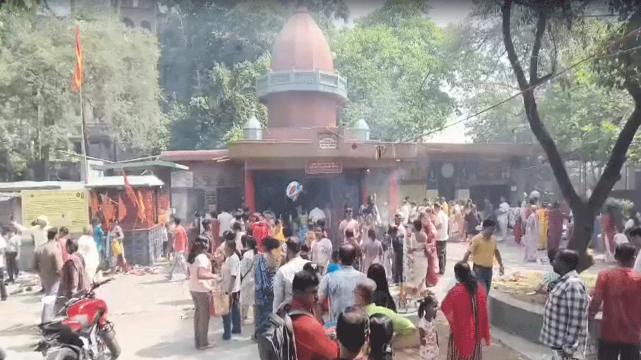 বাংলা নতুন বছরের শুরুতে ভিড়িঙ্গী কালী বাড়িতে ব্যবসায়ী থেকে ভক্তদের ভিড়