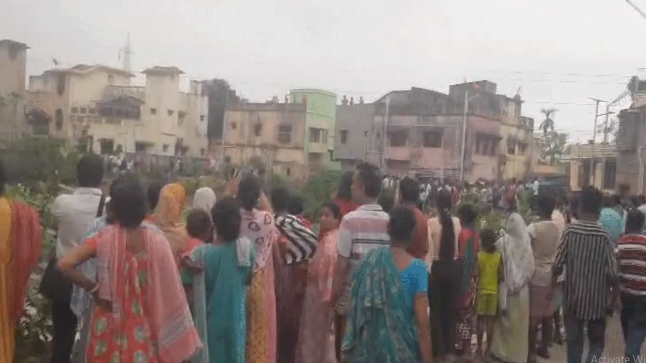 পুকুর থেকে নিখোঁজ ব্য়ক্তির দেহ উদ্ধার ঘিরে চাঞ্চল্য