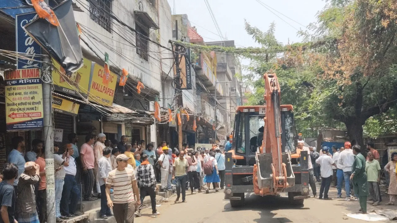 হটন রোড থেকে ইসমাইল মোড় পর্যন্ত উচ্ছেদ অভিযান পুরনিগমের