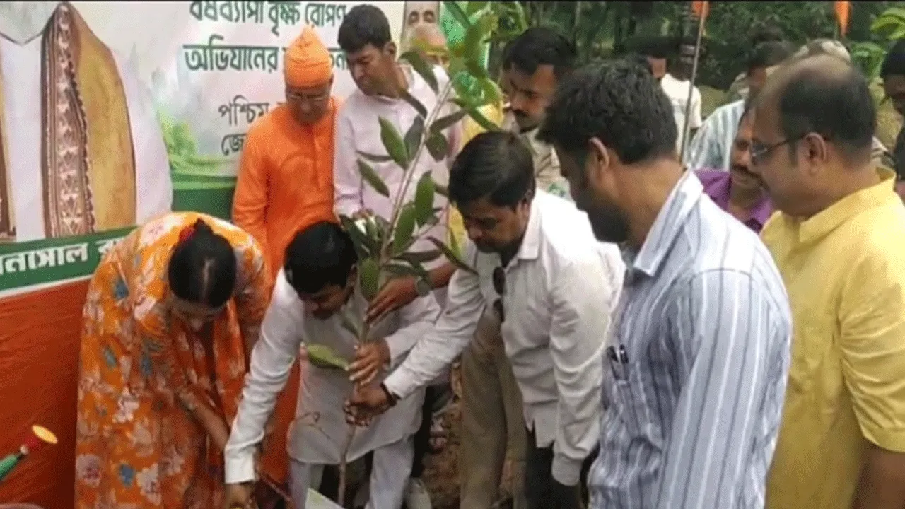 বিশ্ব পরিবেশ দিবসে ‘এক পেড় মা কে নাম’ উদ্যোগের সূচনা