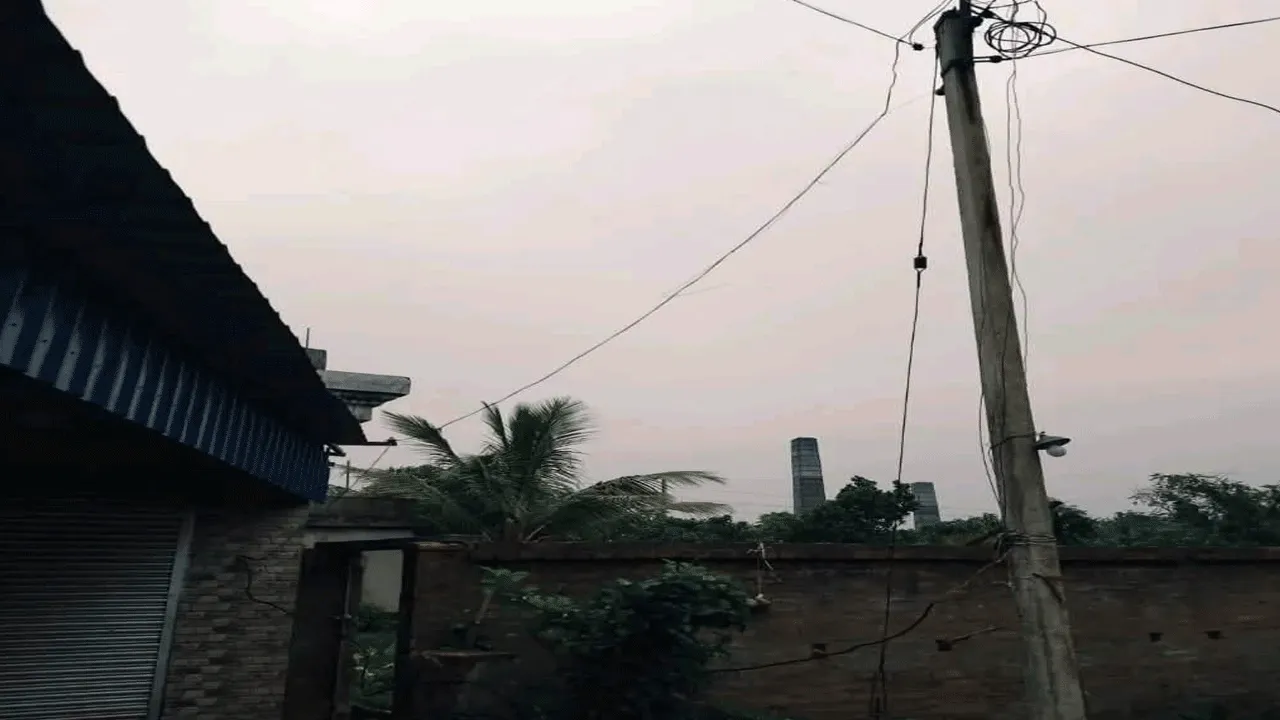 অবৈধ বিদ্যুৎ সংযোগের বিরুদ্ধে কড়া অভিযান, জরিমানার মুখে প্রধানের পরিবার​