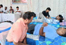 উৎসবের মরশুমে রক্তের আকাল মেটাতে উদ্য়োগী পুজো কমিটি