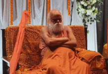 এনআইটি দুর্গাপুরে ধর্মীয় সভায় যোগ দিয়ে নানা বিষয়ে বক্তব্য রাখলেন পুরীর শঙ্করাচার্য