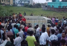 বন্ধুর সঙ্গে স্নান করতে নেমে পুকুরে তলিয়ে গেল যুবক