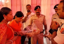 ছট উপলক্ষ্যে বিশেষ উদ্যোগ বিধাননগর ফাঁড়ির পুলিশের