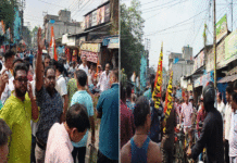 ছটপুজোয় মাছ মাংসের দোকান বন্ধের ফতোয়া বিজেপির, প্রতিবাদ তৃণমূল সিপিএমের