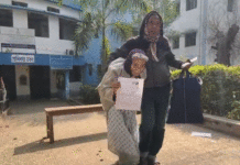 এসআইআর শুনানিতে অক্ষম প্রৌঢ়দেরও হাজিরার নির্দেশ, বিতর্ক