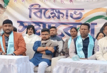 “নরেন্দ্র মোদিকে চেয়ার থেকে টেনে নামাবে অভিষেক বন্দ্যোপাধ্যায়” দুর্গাপুরের সভা থেকে আক্রমণ তৃণমূল নেতার