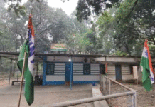 শ্রমিক নিয়োগকে ঘিরে তৃণমূলের দুই প্রাক্তন কাউন্সিলরের দ্বন্দ্ব ঘিরে ধুন্ধুমার দুর্গাপুরে