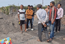 বেসরকারি কোক কারখানায় কর্মীর রহস্যজনক মৃত্যু , উত্তেজনা